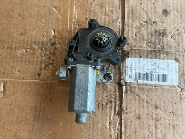 bontott MERCEDES-BENZ VITO Jobb első Ablakemelő Motor