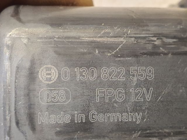 bontott MERCEDES-BENZ VITO Jobb első Ablakemelő Motor