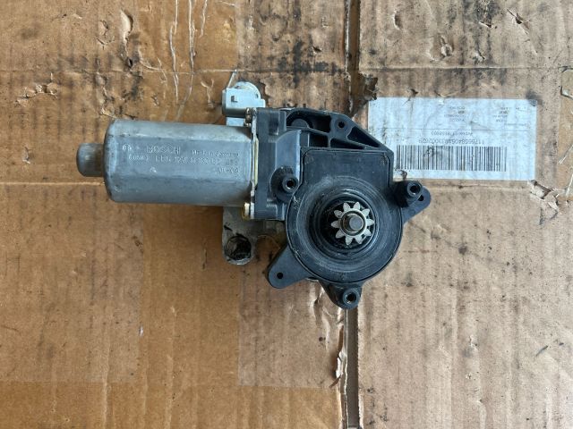 bontott MERCEDES-BENZ VITO Jobb első Ablakemelő Motor