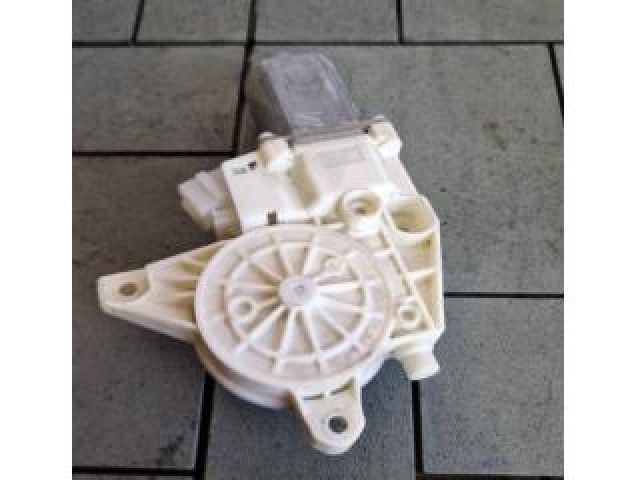 bontott MERCEDES-BENZ VITO Jobb első Ablakemelő Motor