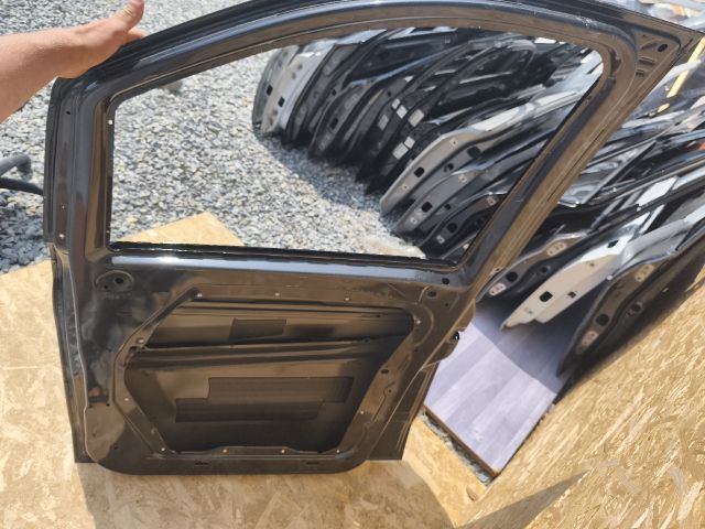 bontott MERCEDES-BENZ VITO Jobb első Ajtó (Üres lemez)