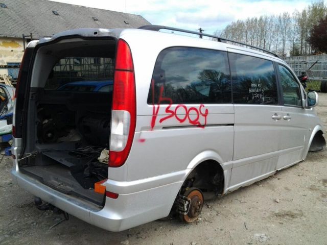 bontott MERCEDES-BENZ VITO Jobb első Ajtó (Üres lemez)