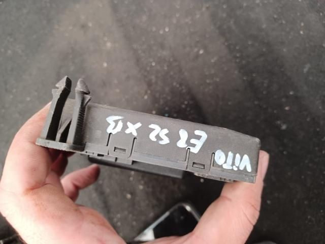 bontott MERCEDES-BENZ VITO Jobb első Ajtó Vezérlőegység