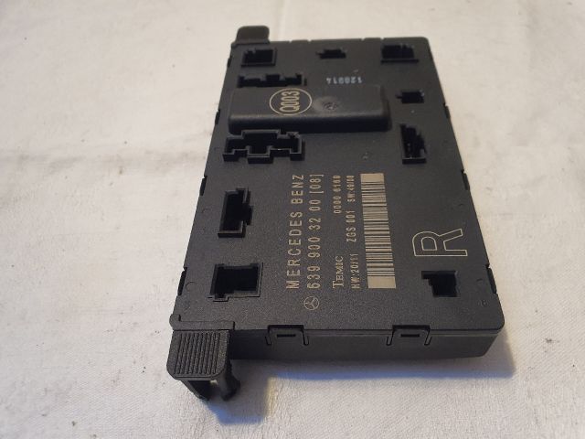bontott MERCEDES-BENZ VITO Jobb első Ajtó Vezérlőegység