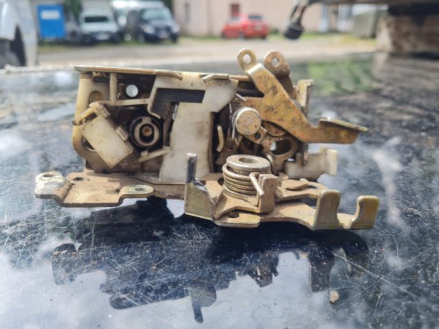 bontott MERCEDES-BENZ VITO Jobb első Ajtózár