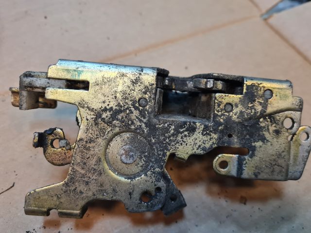 bontott MERCEDES-BENZ VITO Jobb első Ajtózár