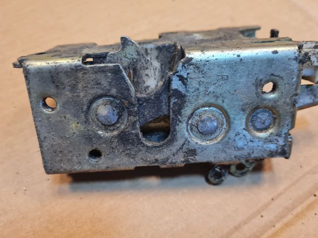 bontott MERCEDES-BENZ VITO Jobb első Ajtózár