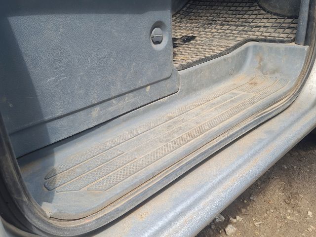 bontott MERCEDES-BENZ VITO Jobb első Belső Küszöb Burkolat