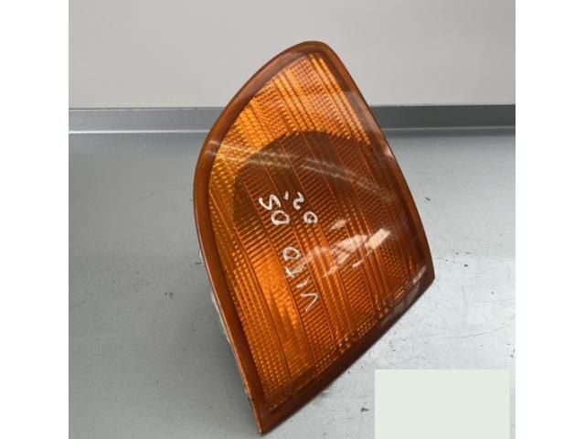 bontott MERCEDES-BENZ VITO Jobb első Irányjelző