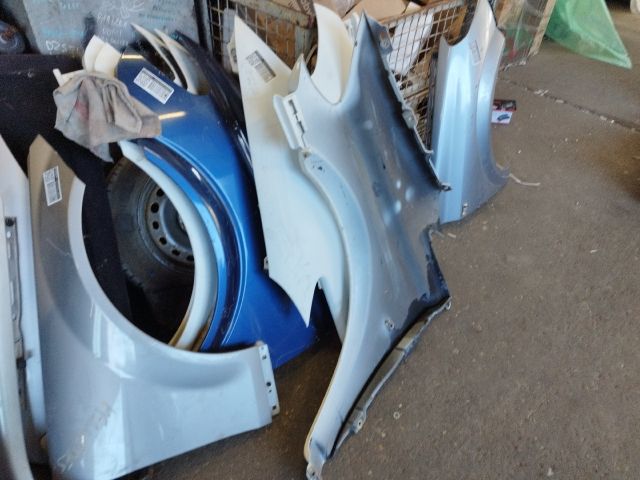 bontott MERCEDES-BENZ VITO Jobb első Sárvédő