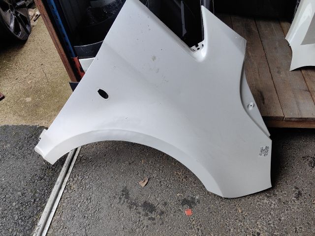 bontott MERCEDES-BENZ VITO Jobb első Sárvédő