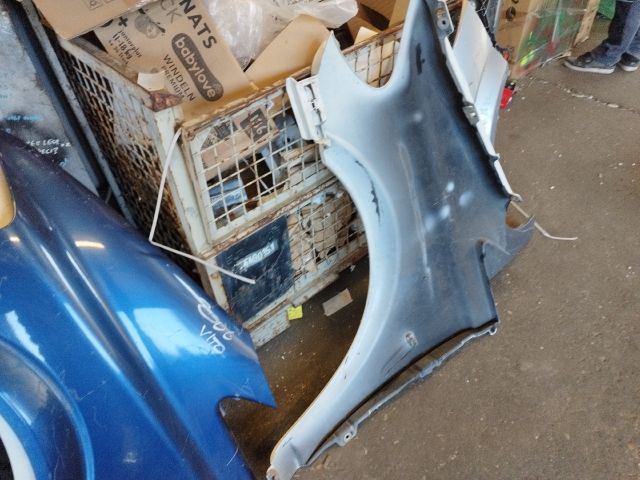 bontott MERCEDES-BENZ VITO Jobb első Sárvédő