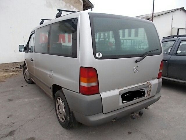 bontott MERCEDES-BENZ VITO Jobb első Zsanér