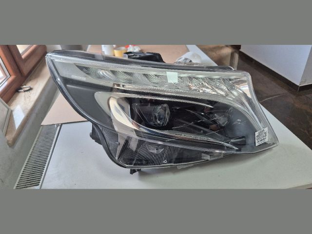 bontott MERCEDES-BENZ VITO Jobb Fényszóró