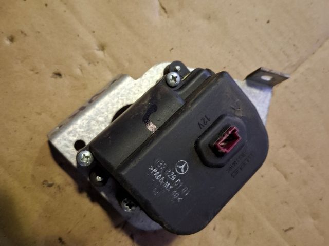 bontott MERCEDES-BENZ VITO Jobb hátsó Ablak Billentő Motor