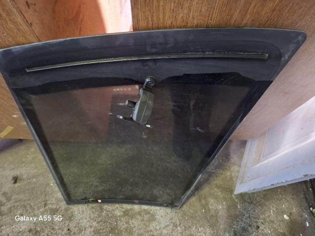 bontott MERCEDES-BENZ VITO Jobb hátsó Ablak