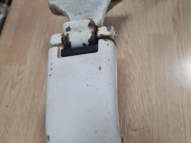 bontott MERCEDES-BENZ VITO Jobb hátsó Alsó Zsanér