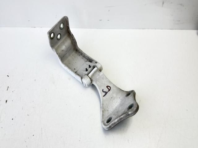 bontott MERCEDES-BENZ VITO Jobb hátsó Alsó Zsanér