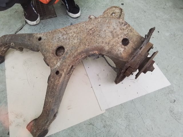 bontott MERCEDES-BENZ VITO Jobb hátsó Csonkállvány Kerékaggyal