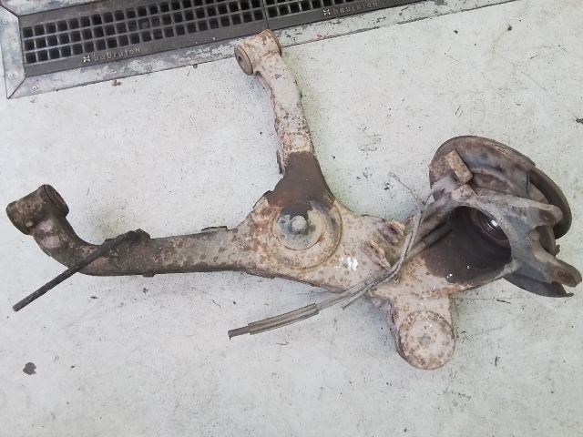 bontott MERCEDES-BENZ VITO Jobb hátsó Csonkállvány Kerékaggyal