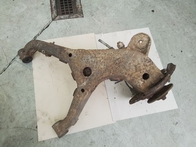 bontott MERCEDES-BENZ VITO Jobb hátsó Csonkállvány Kerékaggyal