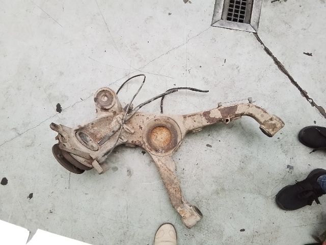 bontott MERCEDES-BENZ VITO Jobb hátsó Csonkállvány Kerékaggyal