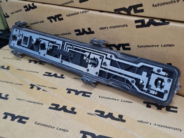 bontott MERCEDES-BENZ VITO Jobb Hátsó Lámpa Foglalat