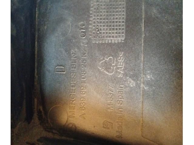 bontott MERCEDES-BENZ VITO Jobb hátsó Sárvédő Díszléc