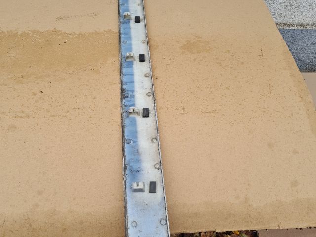 bontott MERCEDES-BENZ VITO Jobb hátsó Sárvédő Díszléc