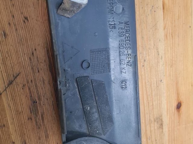 bontott MERCEDES-BENZ VITO Jobb hátsó Sárvédő Díszléc