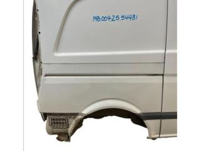 bontott MERCEDES-BENZ VITO Jobb hátsó Sárvédő