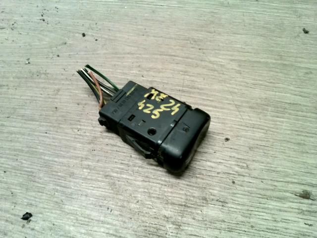 bontott MERCEDES-BENZ VITO Kapcsoló (Magában)