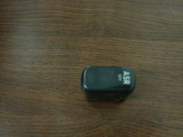 bontott MERCEDES-BENZ VITO Kipörgésgátló Kapcsoló