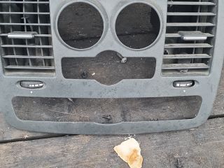 bontott MERCEDES-BENZ VITO Középső Szellőző Keret