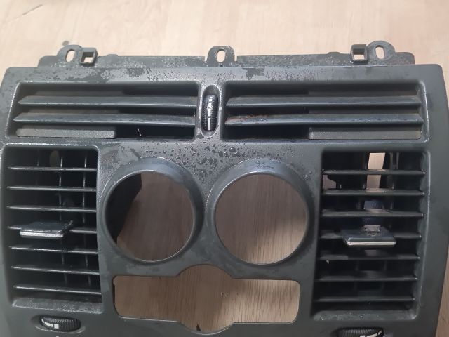 bontott MERCEDES-BENZ VITO Középső Szellőző Keret