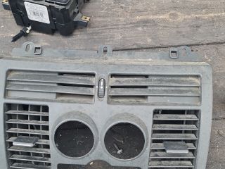 bontott MERCEDES-BENZ VITO Középső Szellőző Keret