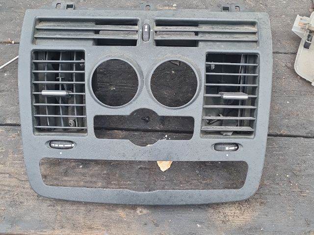 bontott MERCEDES-BENZ VITO Középső Szellőző Keret