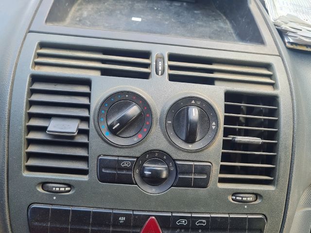 bontott MERCEDES-BENZ VITO Középső Szellőző