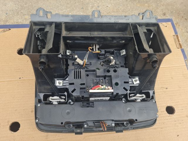 bontott MERCEDES-BENZ VITO Középső Szellőző