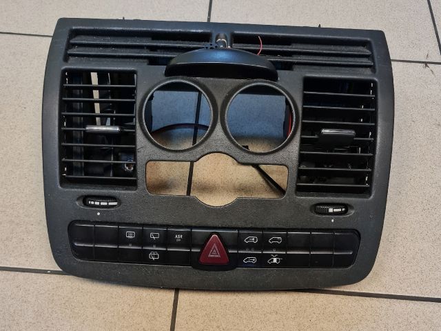 bontott MERCEDES-BENZ VITO Középső Szellőző