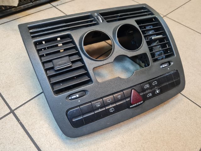 bontott MERCEDES-BENZ VITO Középső Szellőző