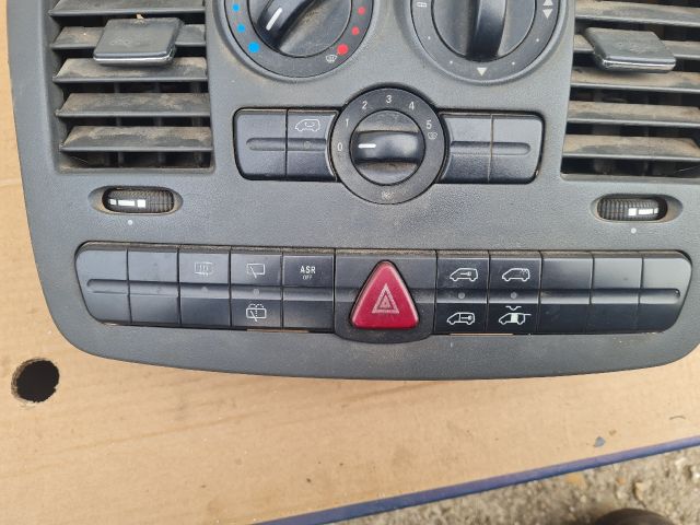 bontott MERCEDES-BENZ VITO Középső Szellőző