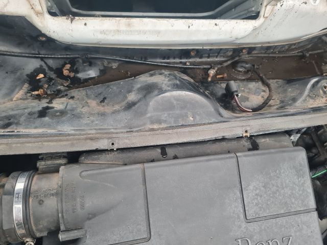 bontott MERCEDES-BENZ VITO Levélrács Tartó