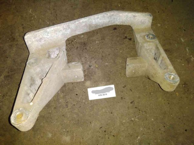 bontott MERCEDES-BENZ VITO Motor Tartó Bak (Pozíciófüggetlen)