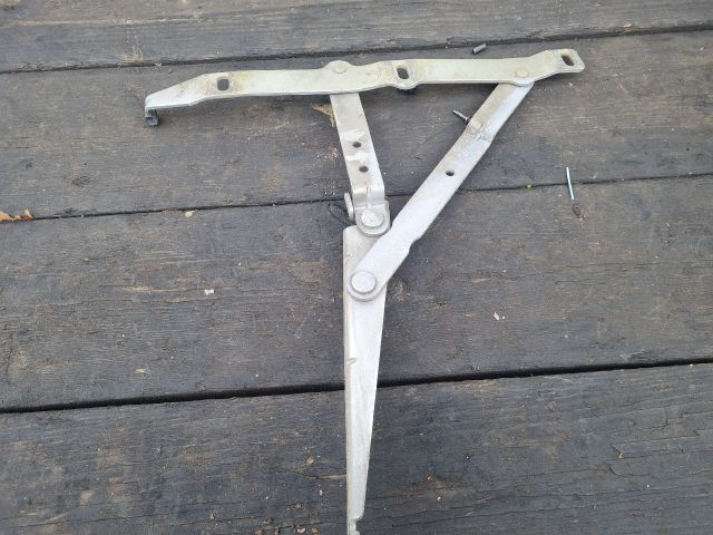 bontott MERCEDES-BENZ VITO Motorháztető Bal Zsanér