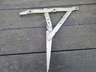 bontott MERCEDES-BENZ VITO Motorháztető Bal Zsanér