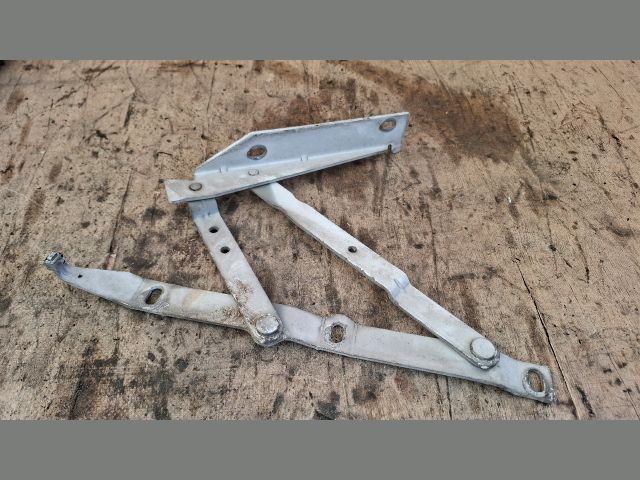 bontott MERCEDES-BENZ VITO Motorháztető Bal Zsanér