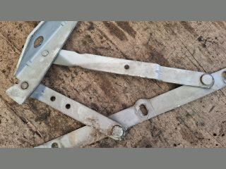 bontott MERCEDES-BENZ VITO Motorháztető Bal Zsanér