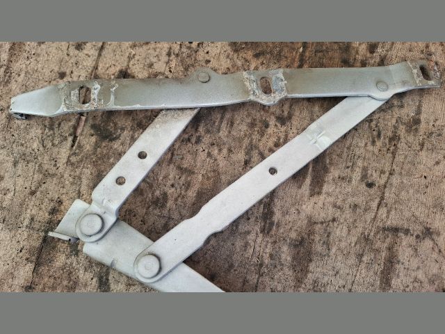 bontott MERCEDES-BENZ VITO Motorháztető Bal Zsanér