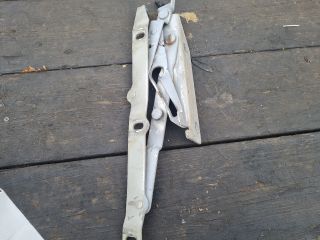 bontott MERCEDES-BENZ VITO Motorháztető Jobb Zsanér